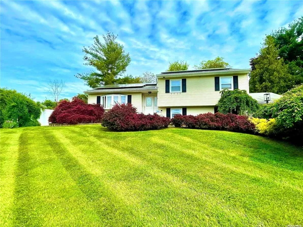 15 Congress Drive, Washingtonville, NY 10992