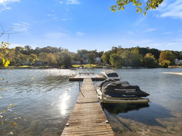 449 Candlewood Lake Road, Brookfield, CT 06804