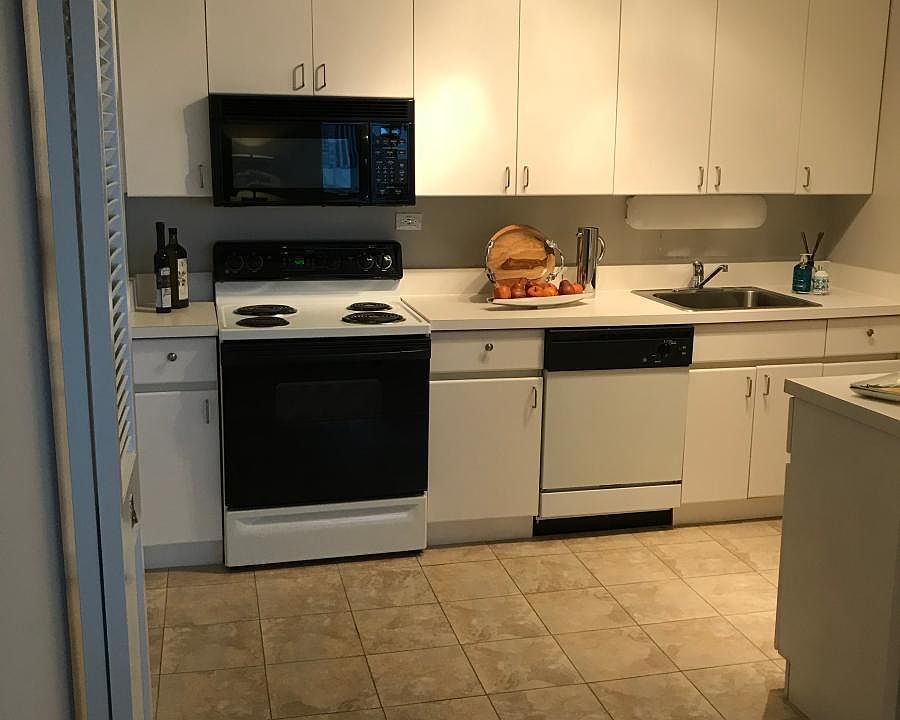 1st image of 3441 N Lake Shore Dr