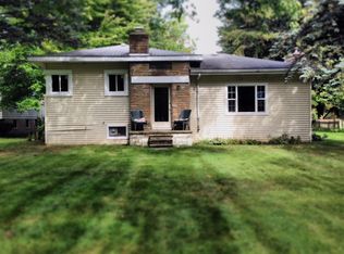 3237 W Drahner Rd, Oxford, MI 48371