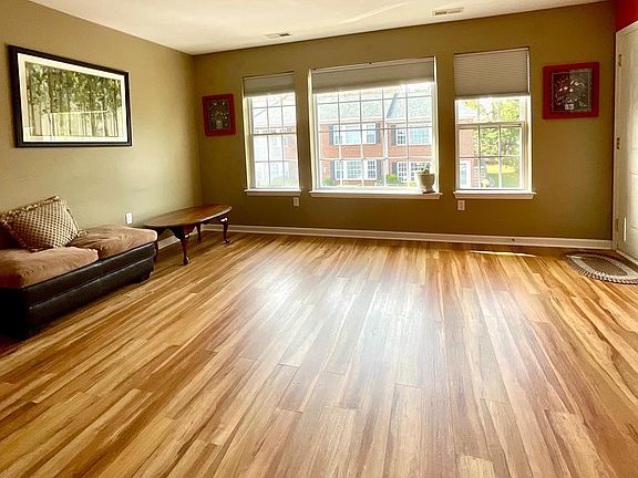 3rd image of 9228 Blue Grass Rd APT 38