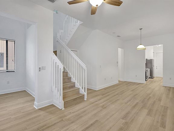 4th image of 2606 Venetian Drive #2606