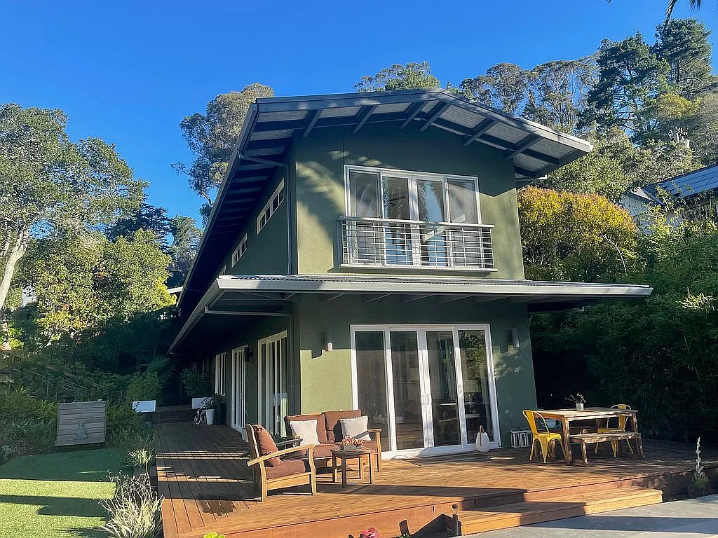 302 Montford Ave photo 1