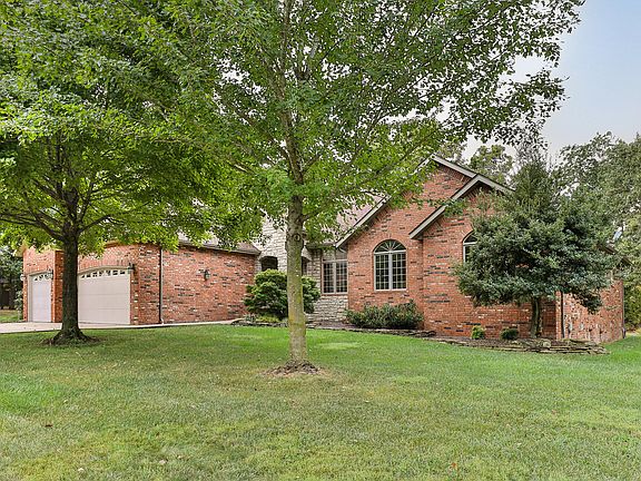 2nd image of 5265 N Missouri Oak Trail