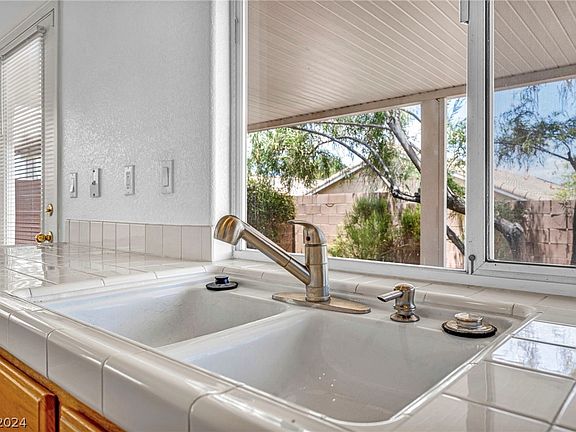 2nd image of 1124 Warm Canyon Way