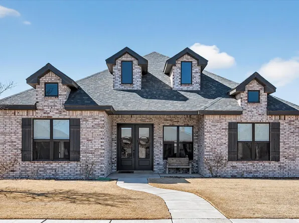 1308 Dover Ln, Wolfforth, TX 79382