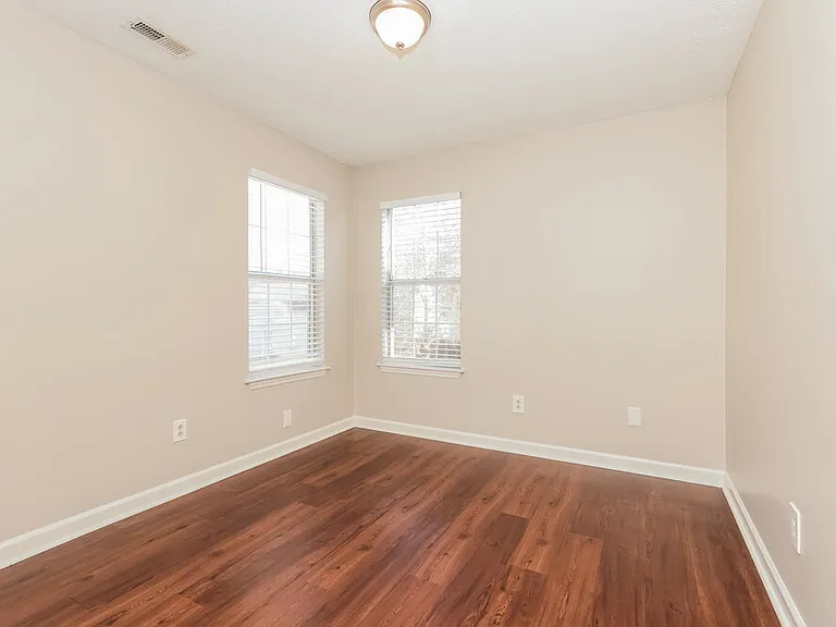 1513 Bell Trace Dr — Photo 13