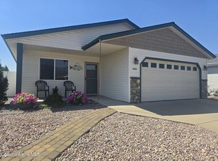 8646 W Sawtooth St, Rathdrum, ID 83858