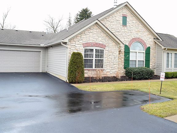 2nd image of 104 River Glen Dr NE