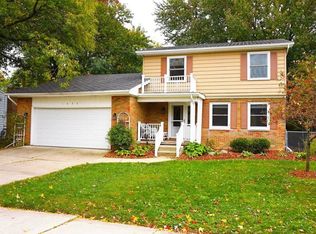 1437 Ramblewood Dr, East Lansing, MI 48823