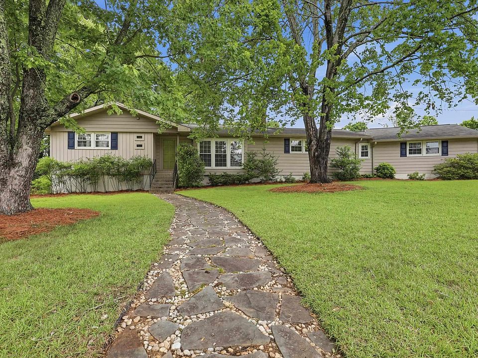 1st image of 17 Inglewood Dr