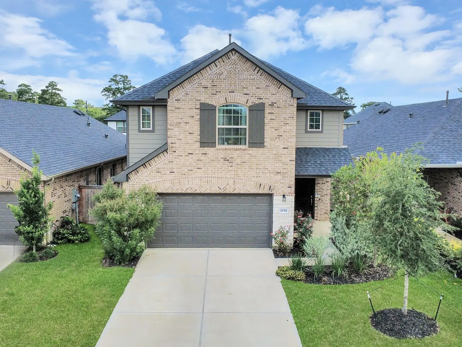 4 bed, 3.5 bath, 2598 sqft, $3,000 — Photo 1