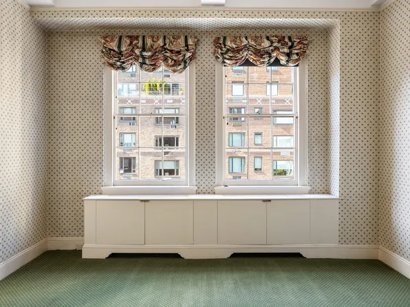 1 Sutton Place South image 15 of 18