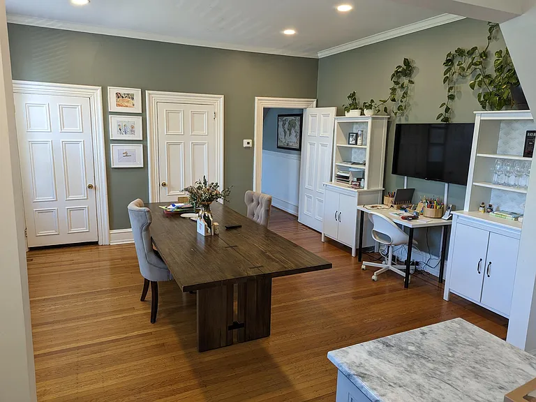 3504 Ainslie St — Photo 8