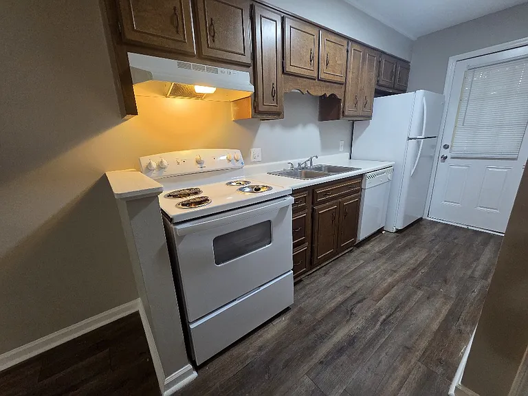 230 Lanier Dr #85 — Photo 4