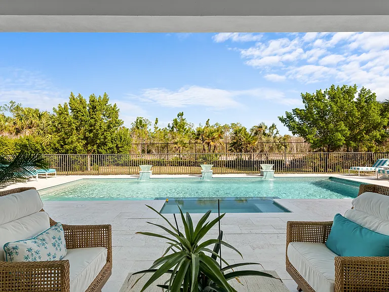 8955 Redonda Dr — Photo 58