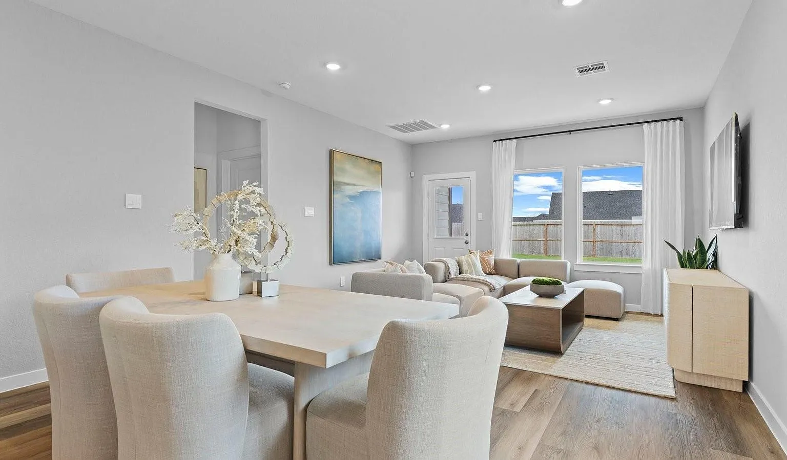 4 bed, 2.5 bath, 2042 sqft, $2,390 — Photo 1
