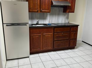 3075 36th St, Astoria, NY 11103