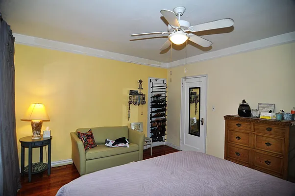 Sold by CENTURY 21 Sunny Gardens Realty, Inc. | media 27