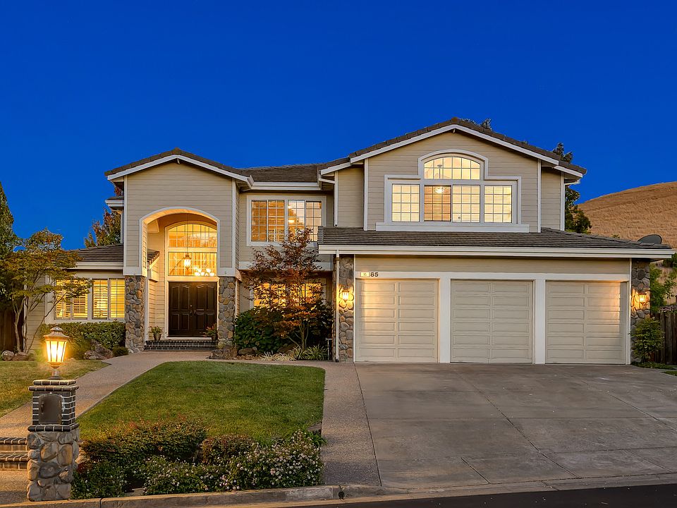 1st image of 85 Country Hills Ct