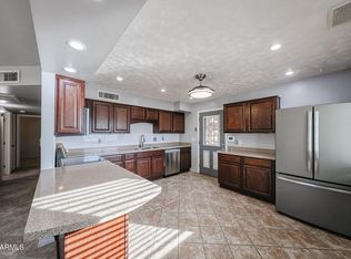 93 S 95th St, Chandler, AZ 85224