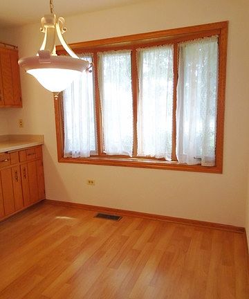 5th image of 17210 Lakebrook Dr