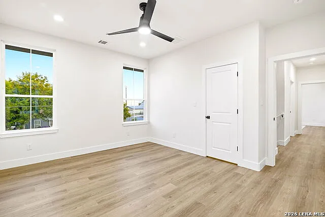 1801 W Southcross Blvd — Photo 18