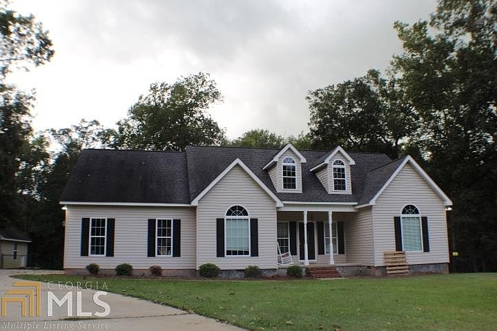 1st image of 324 Bradford Ct