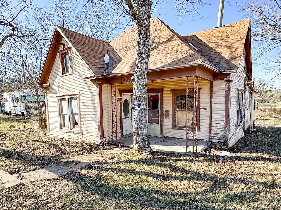 1st image of 306 W 3rd St