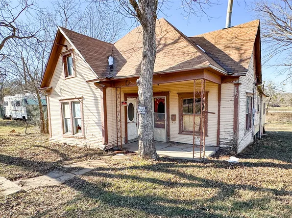 306 W 3rd St, Cisco, TX 76437