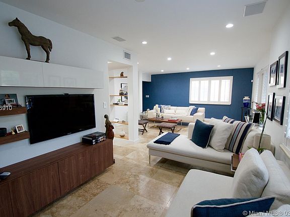 3rd image of 3940 Segovia St #3940