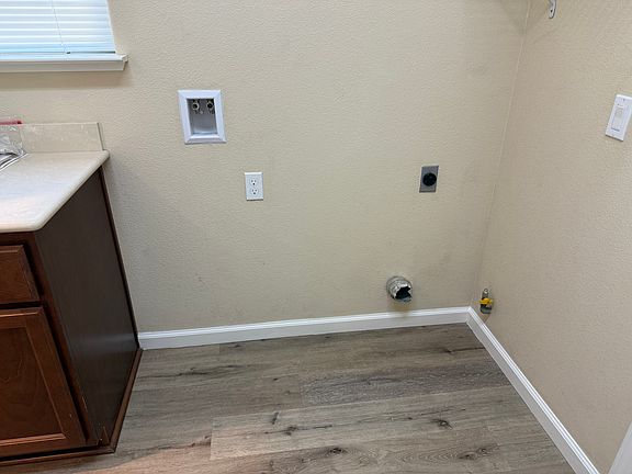 5th image of 414 Amanda Ln