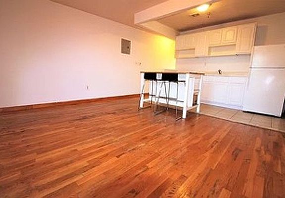 4th image of 10 Claver Pl APT 3C