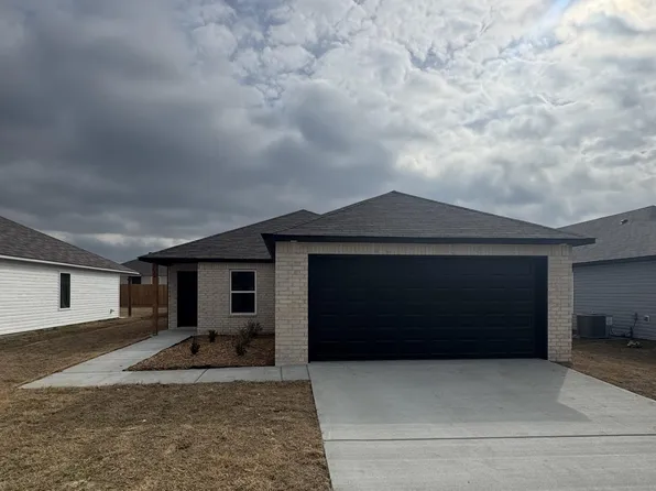 16 Oak Leaf Dr, Conway, AR 72032