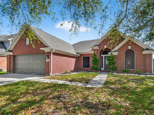 8102 Blue Jay St, Baytown, TX 77523