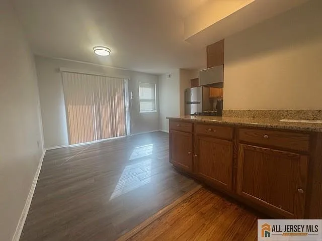 37 Judson St — Photo 4