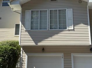 18 Encampment Dr, Bedminster, NJ 07921
