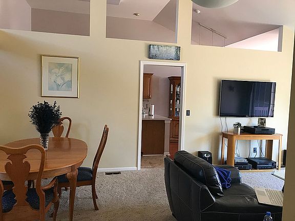 5th image of 46465 Killarney Cir