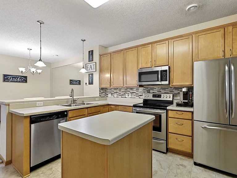 3775 Hazel Trl #H — Photo 5