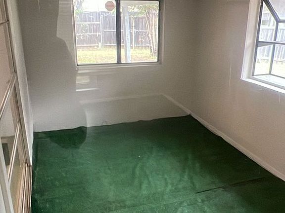 5th image of 3338 Country Club Dr