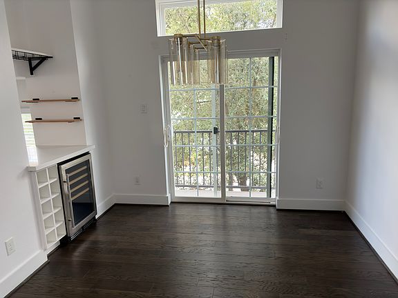5th image of 1515 Weber St