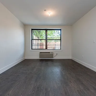 Rented by Nooklyn NYC LLC | media 54