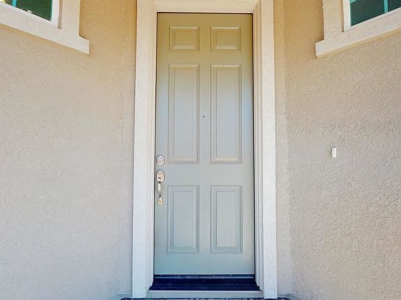 3rd image of 862 Tivoli Dr
