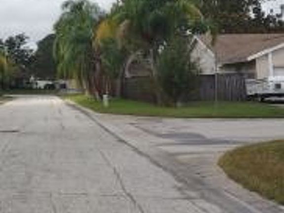 Exterior Neighborhood (street photo)