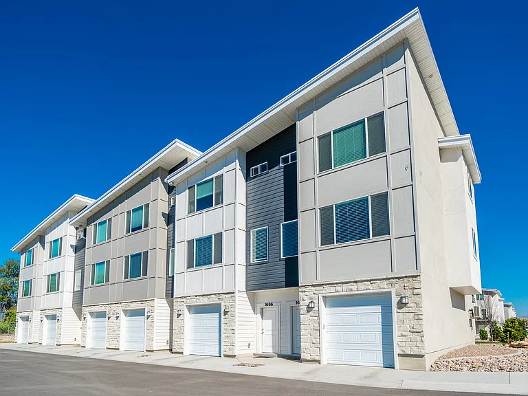 Riverwalk Townhomes — Photo 23