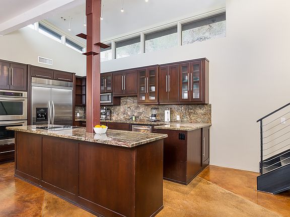 4th image of 5001 E Valle Vista Way