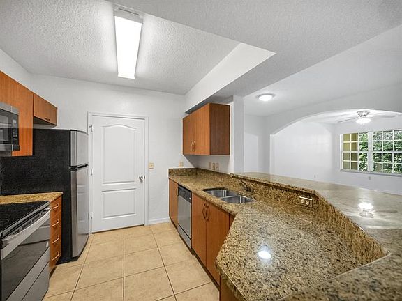 5th image of 148 SW Peacock Blvd APT 25-102