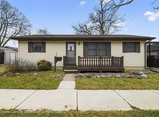 219 Lamson St, Grand Ledge, MI 48837
