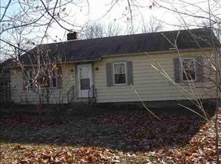 11 Meadow Ln, Rensselaer, NY 12144