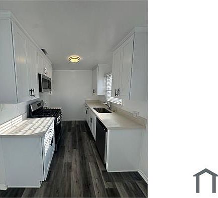 1st image of 11137 Camarillo St #3